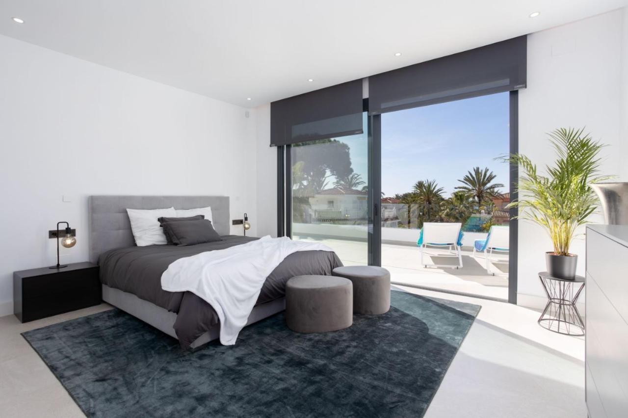 Calima - 5 Bedrooms With Private Pool - 100m From The Beach Villa Marbella